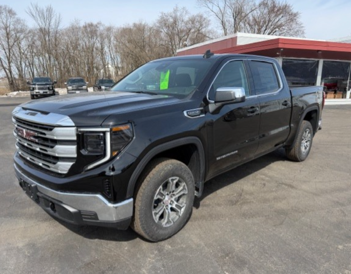 2026 GMC Sierra 1500 SLE in Onyx Black — front three-quarter view